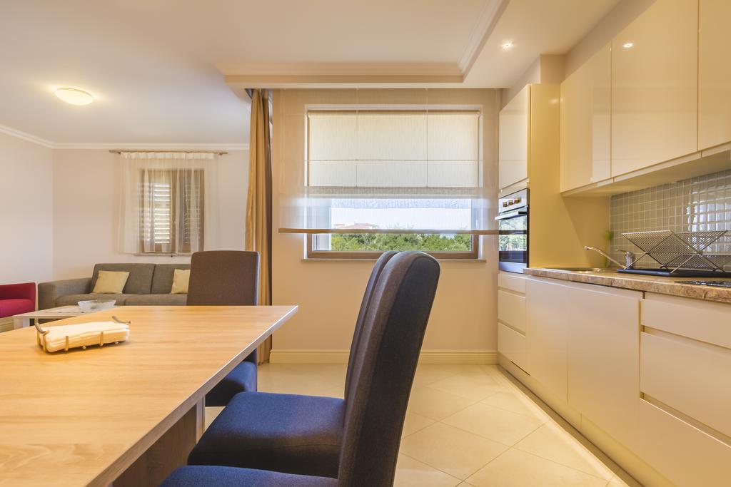 Luxury Apartments Villa Matea Малинська Екстер'єр фото