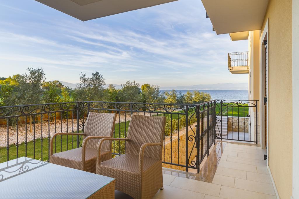 Luxury Apartments Villa Matea Малинська Екстер'єр фото